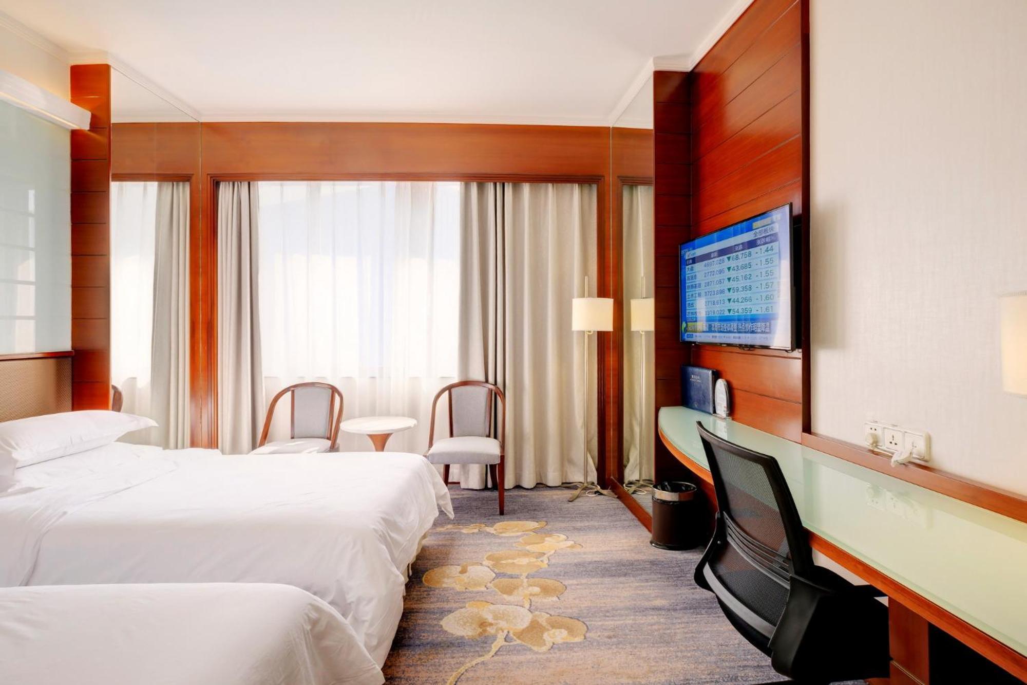 Ocean Hotel Guangzhou - Free Shuttle Bus To Canton Fair, Tao Jin Railway Station Exterior photo