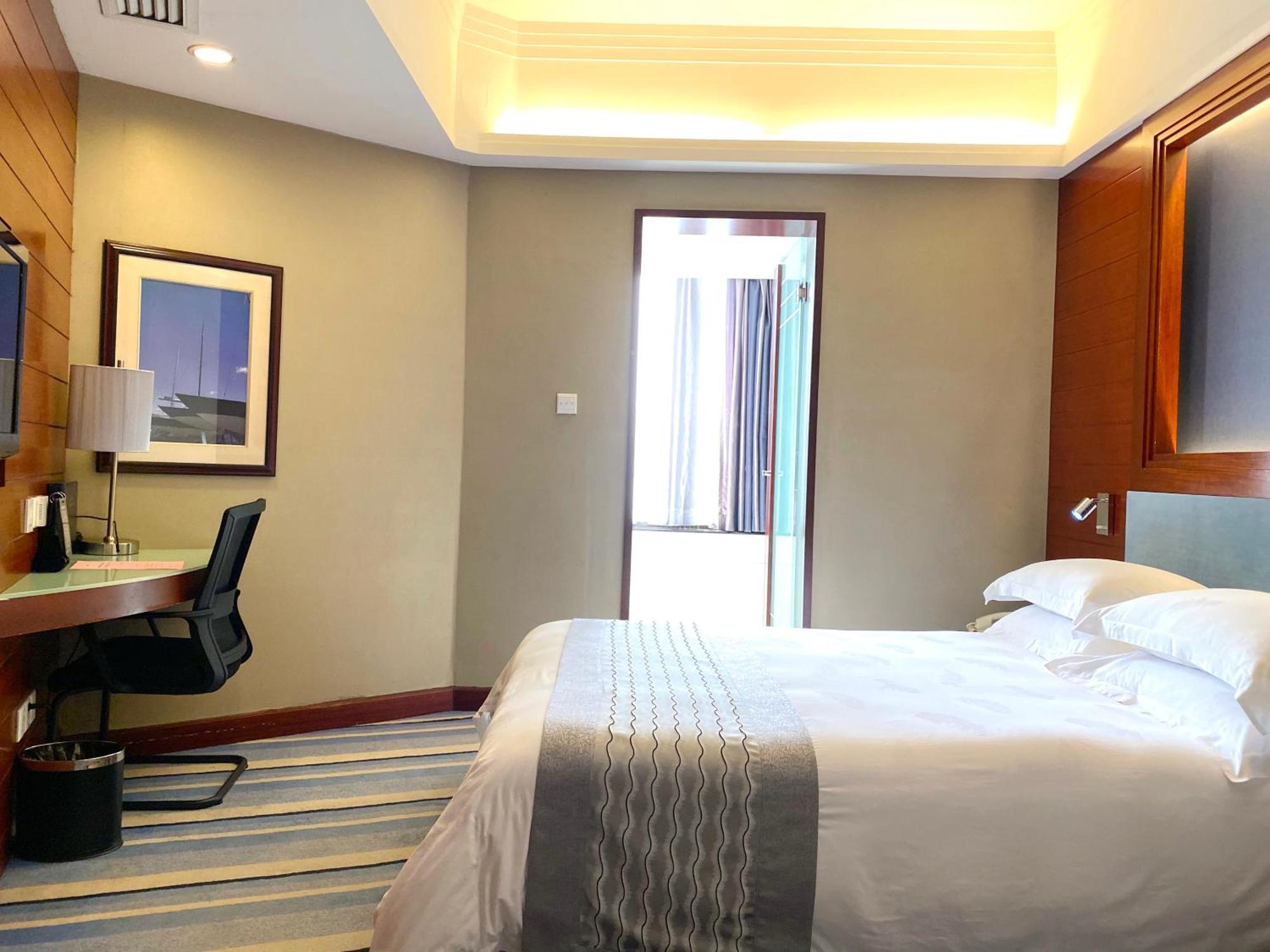 Ocean Hotel Guangzhou - Free Shuttle Bus To Canton Fair, Tao Jin Railway Station Exterior photo